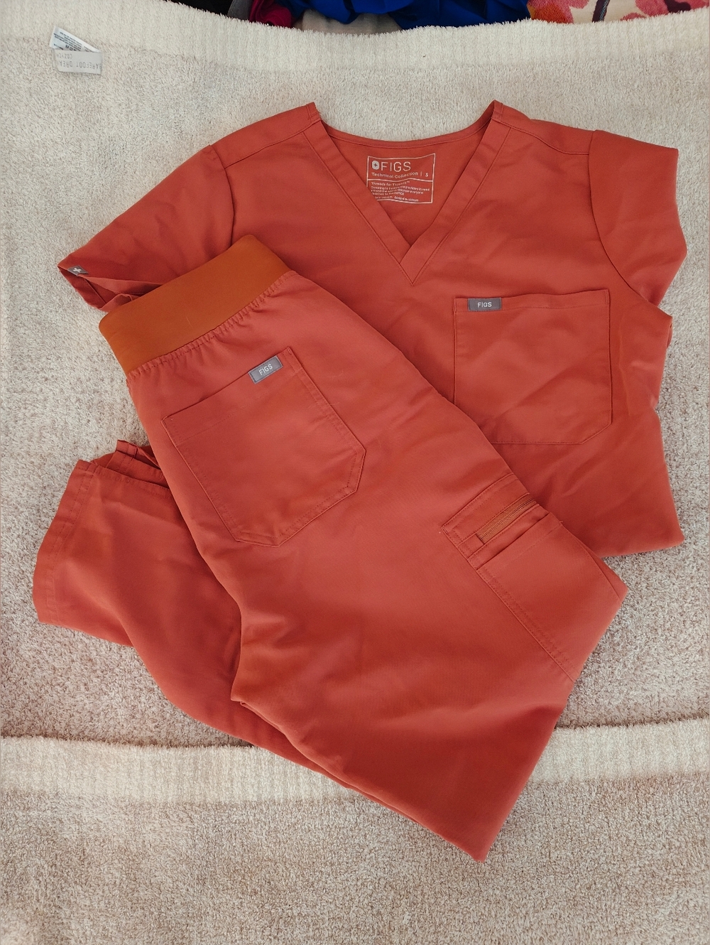 Figs Women's Terracotta Limited Edition Orange Scrub Set Small Top, Med P Bottom